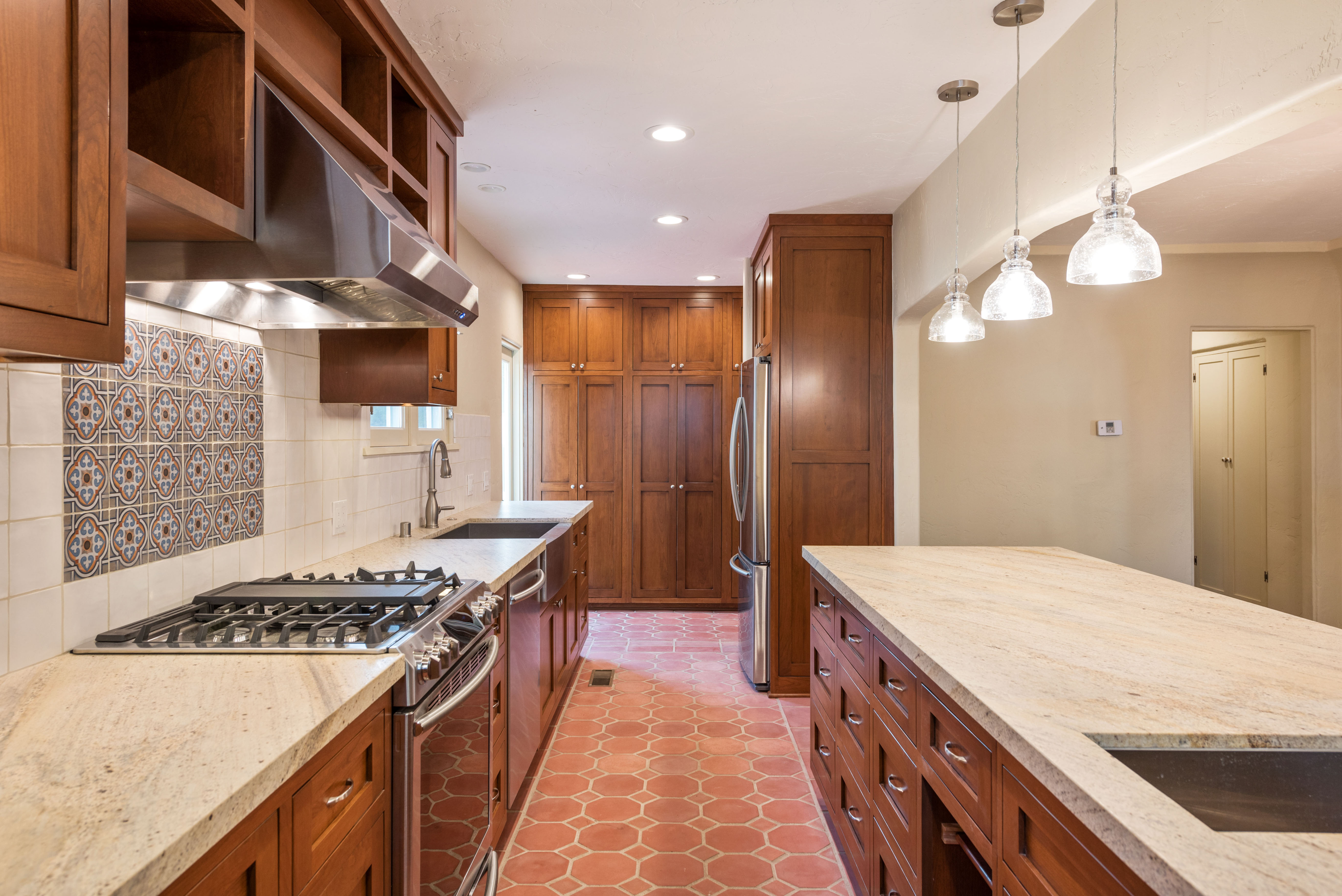 2262 Cloverfield, Santa Monica, California 90405, 3 Bedrooms Bedrooms, ,2 BathroomsBathrooms,Home,For Rent,Cloverfield,1101