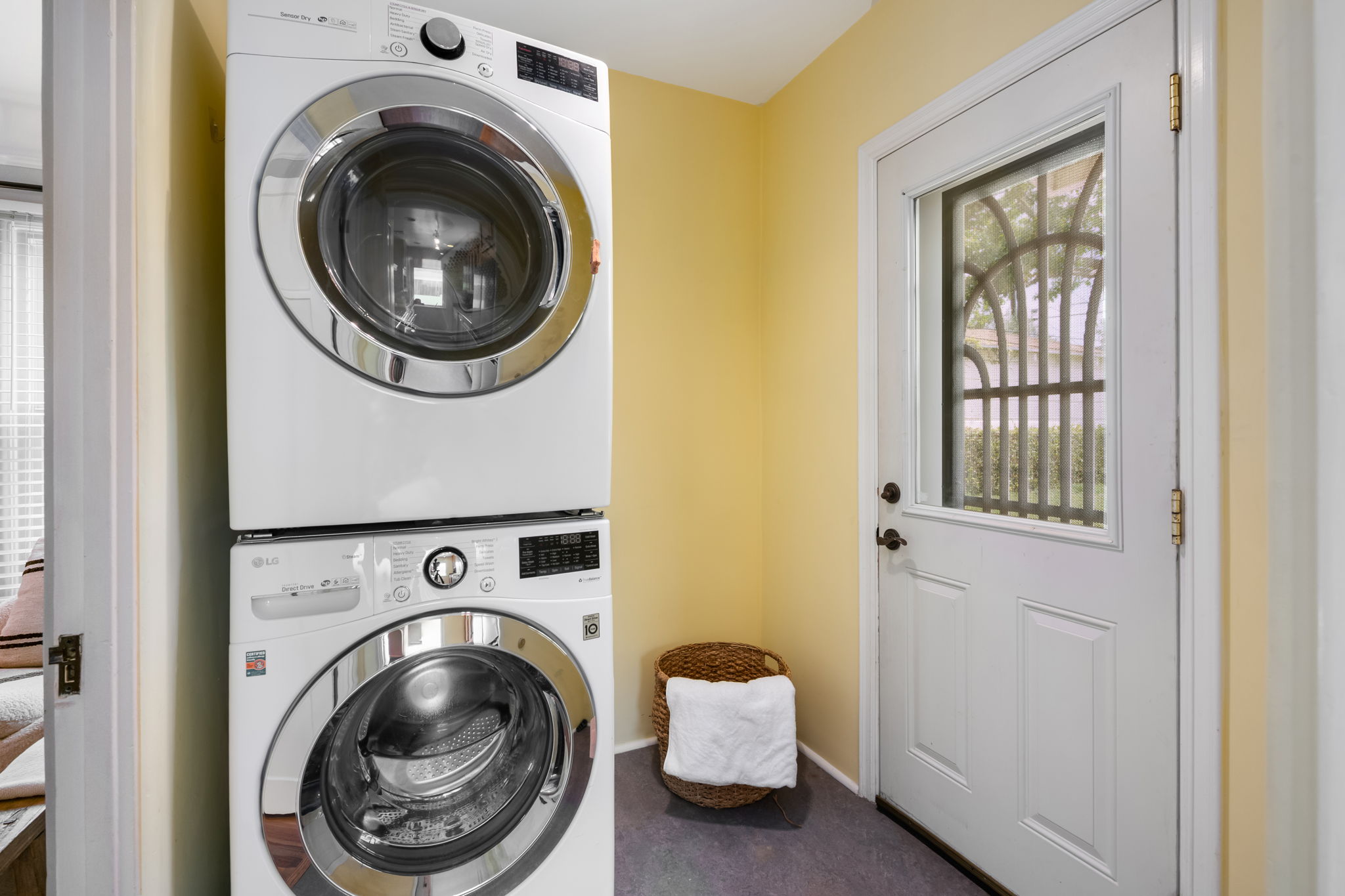 4240 McConnell, Culver City, California 90066, 2 Bedrooms Bedrooms, ,1 BathroomBathrooms,Home,For Sale,McConnell,1172