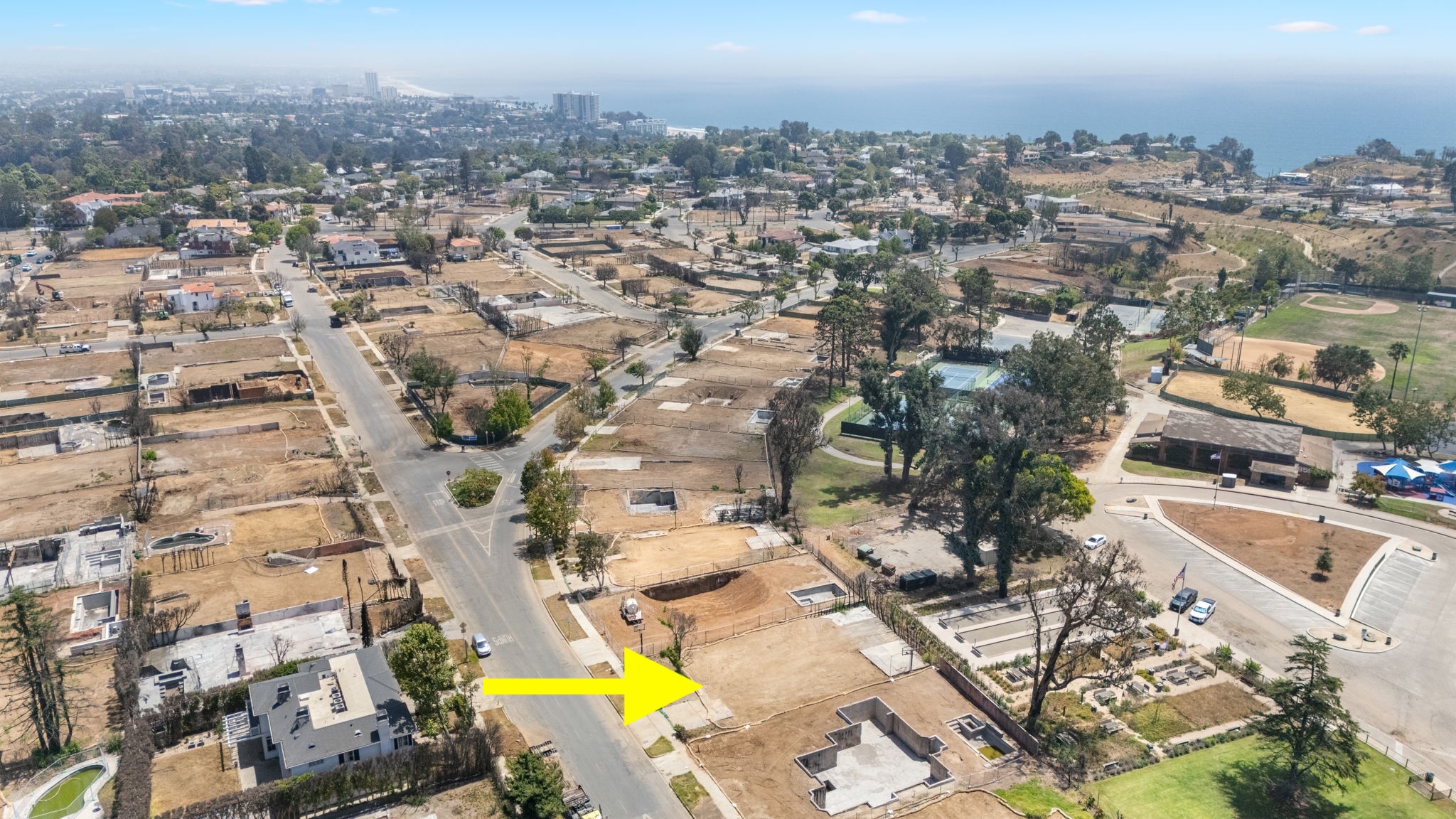821 Alma Real Drive, Pacific Palisades, California 90272, ,Home,For Sale,Alma Real Drive,1175