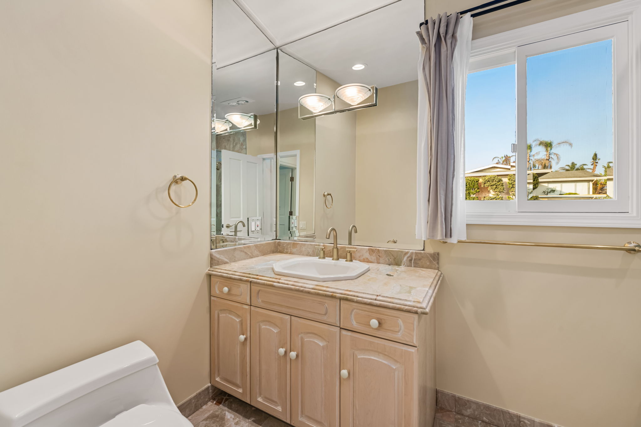 221 Bellino Dr, Pacific Palisades, California 90272, ,Home,For Rent,Bellino Dr,1176