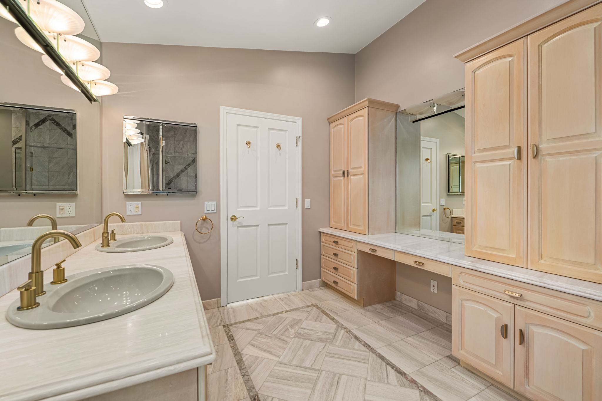 221 Bellino Dr, Pacific Palisades, California 90272, ,Home,For Rent,Bellino Dr,1176