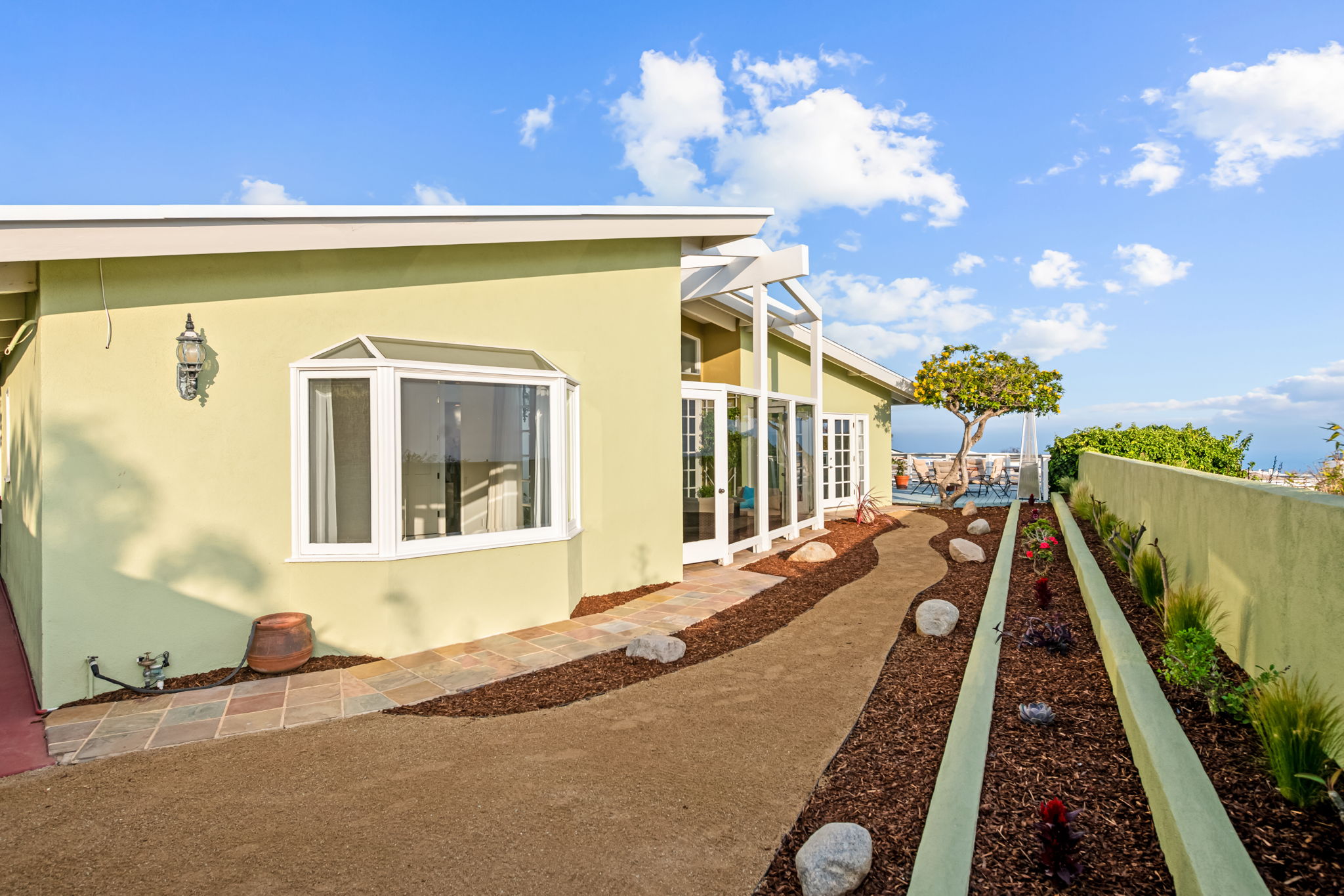 221 Bellino Dr, Pacific Palisades, California 90272, ,Home,For Rent,Bellino Dr,1176