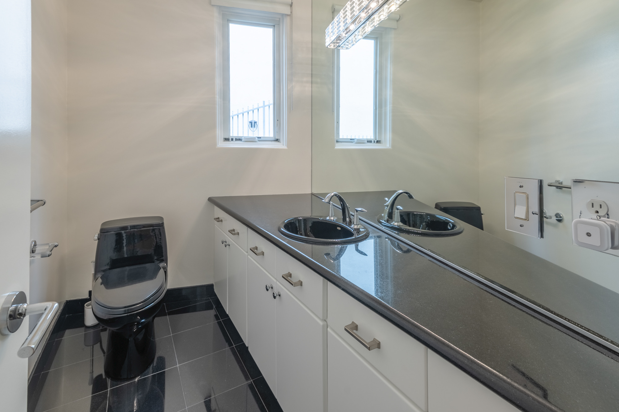 15425 Antioch St 201, Pacific Palisades, California 90272, ,Apartment,For Sale,Antioch St 201,1180