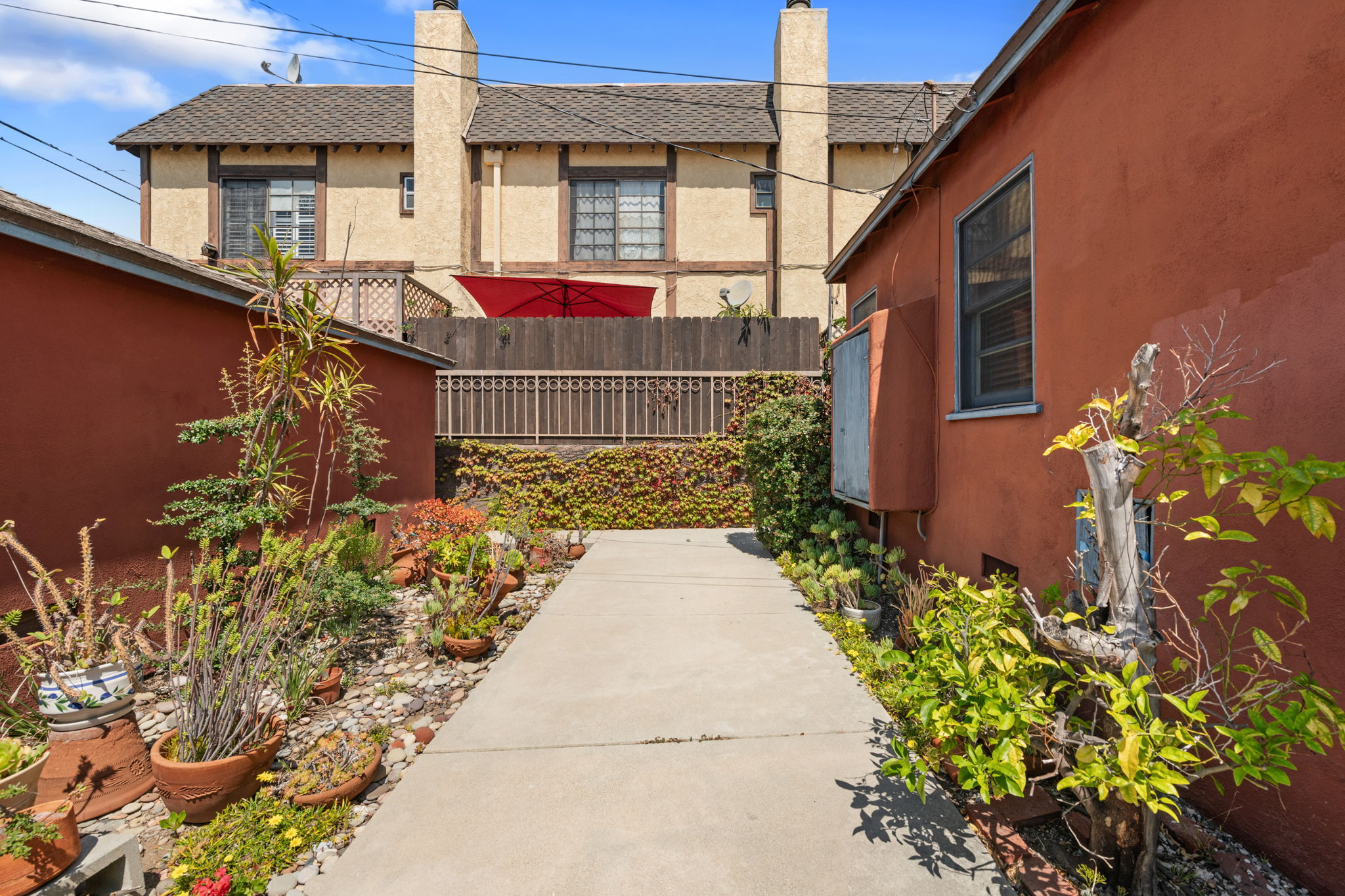 1338 19th St, Pacific Palisades, California 90272, ,Apartment,For Sale,19th St,1181