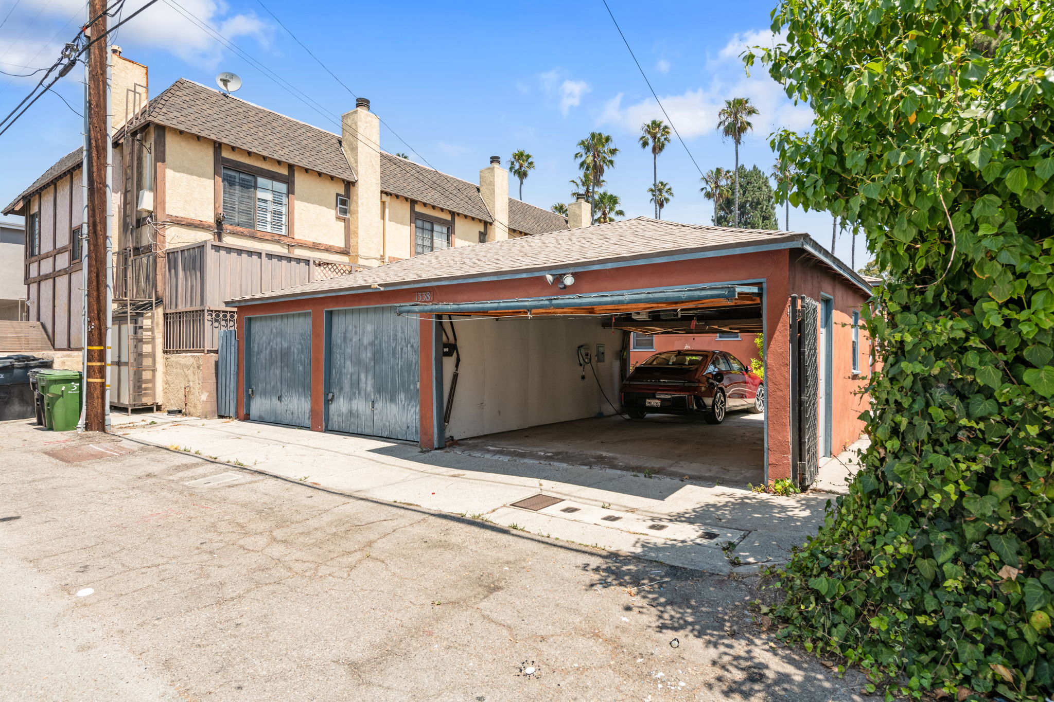 1338 19th St, Pacific Palisades, California 90272, ,Apartment,For Sale,19th St,1181