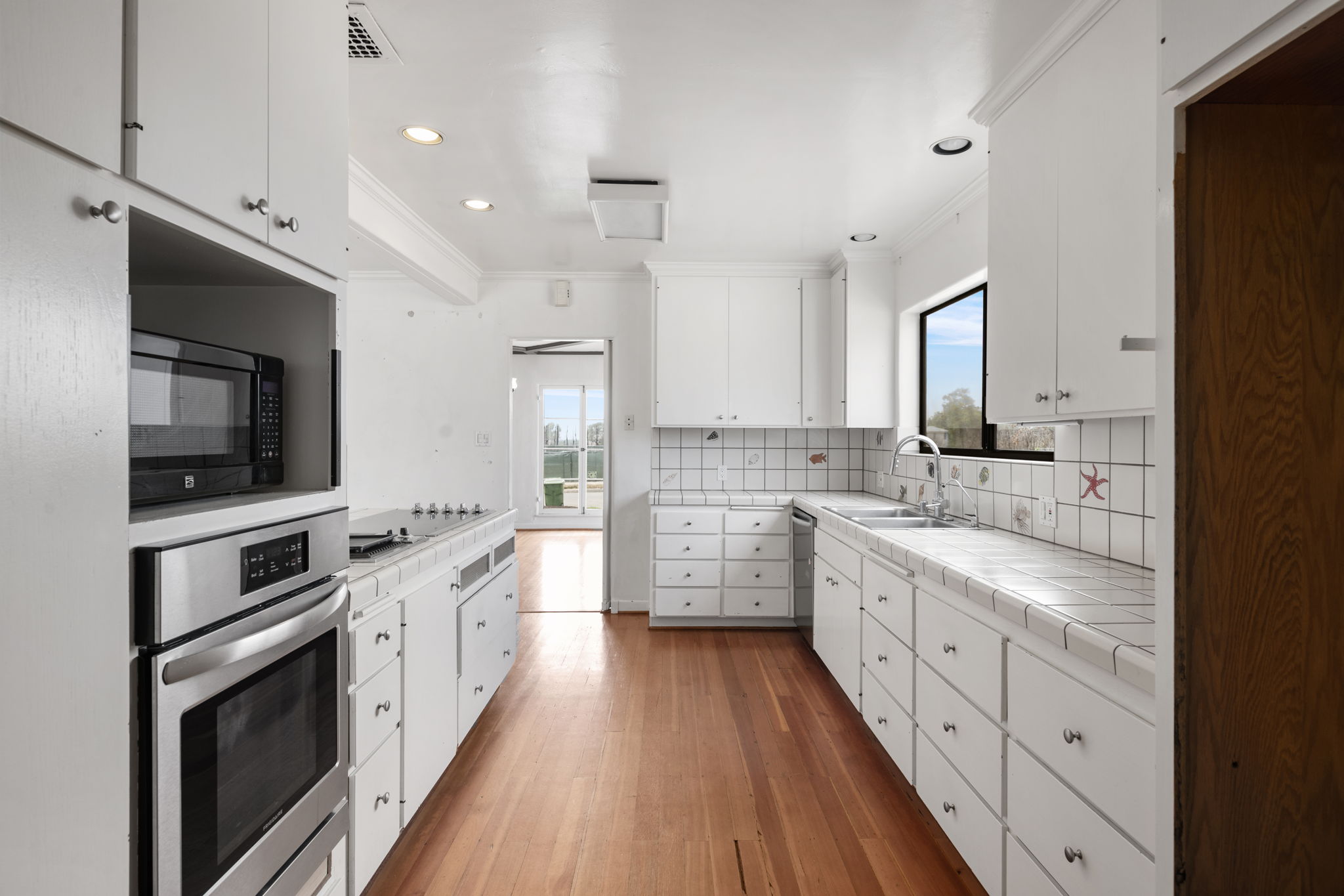 720 Chapala, Pacific Palisades, California 90272, ,Home,For Sale,Chapala,1183