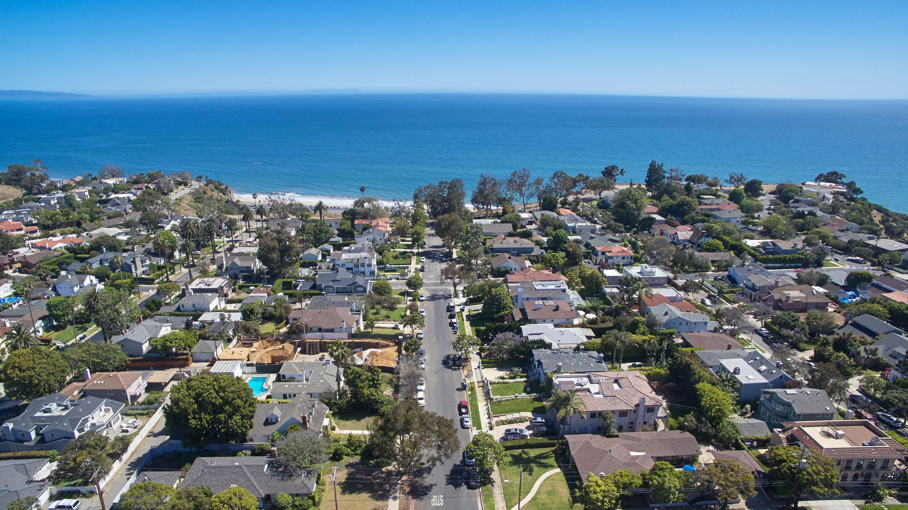410 Via de la Paz,Pacific Palisades,California 90272,3 Bedrooms Bedrooms,3 BathroomsBathrooms,Home,Via de la Paz,1041