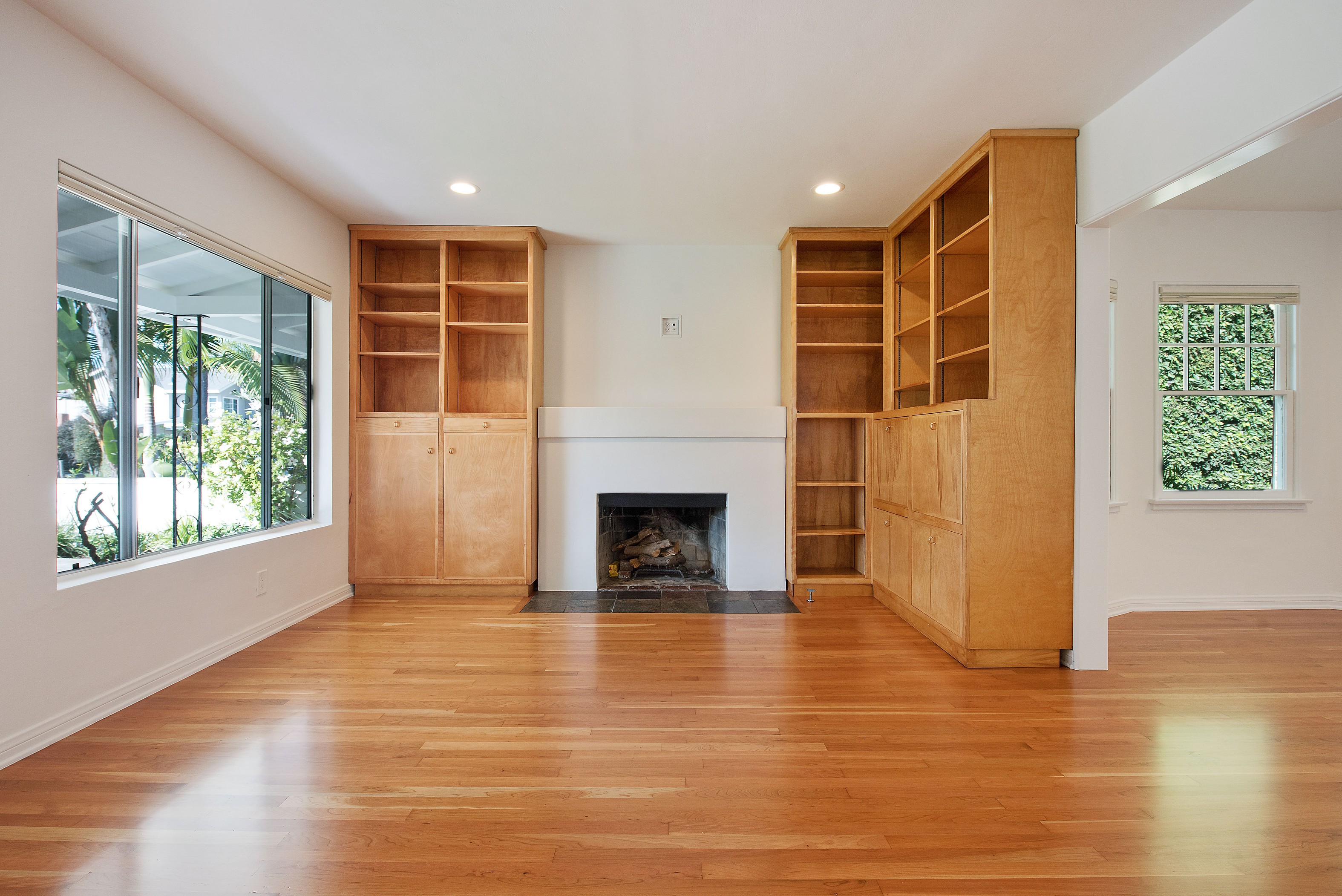 556 swarthmore,California 90272,2 Bedrooms Bedrooms,2 BathroomsBathrooms,Home,swarthmore,1063