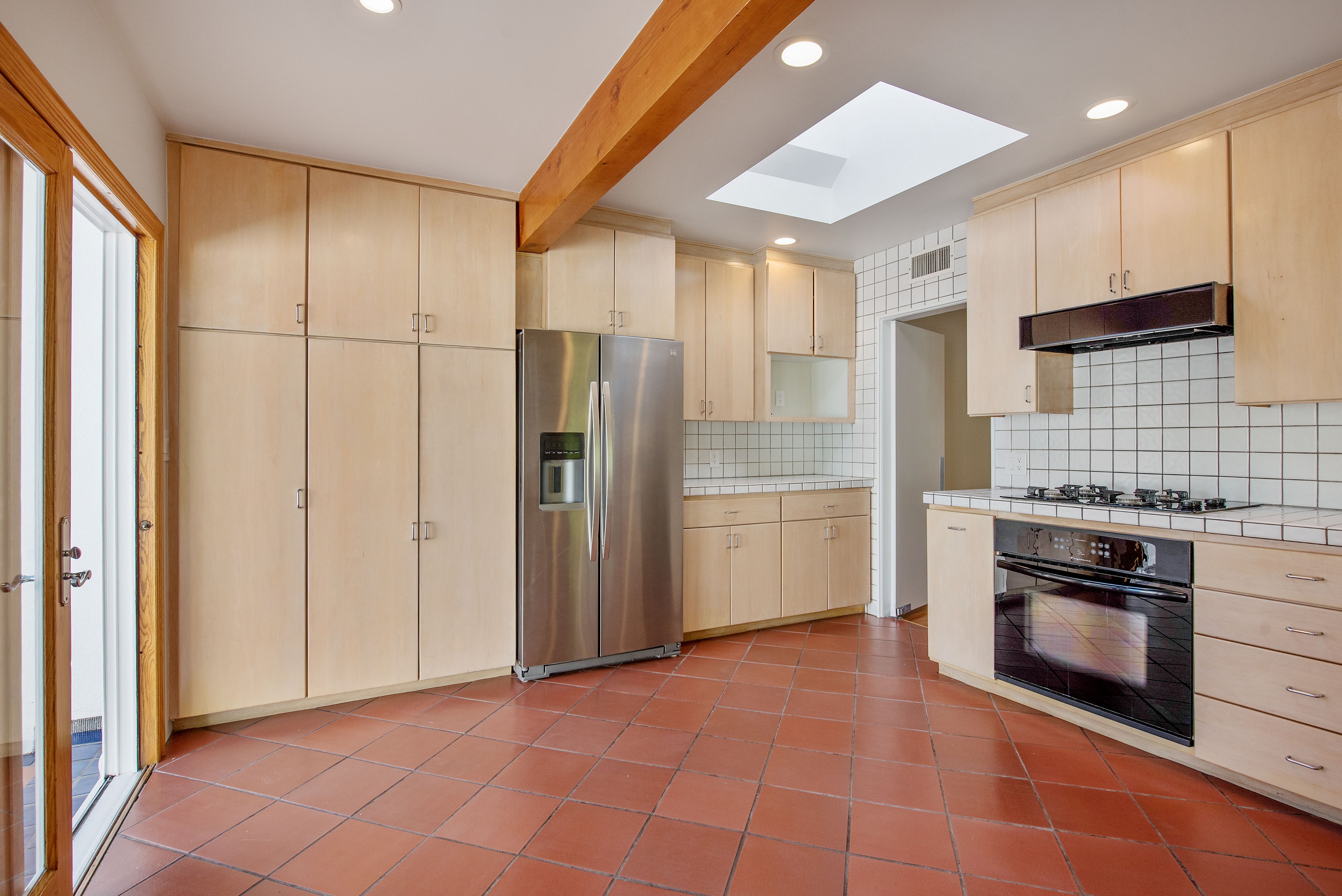 556 swarthmore,California 90272,2 Bedrooms Bedrooms,2 BathroomsBathrooms,Home,swarthmore,1063