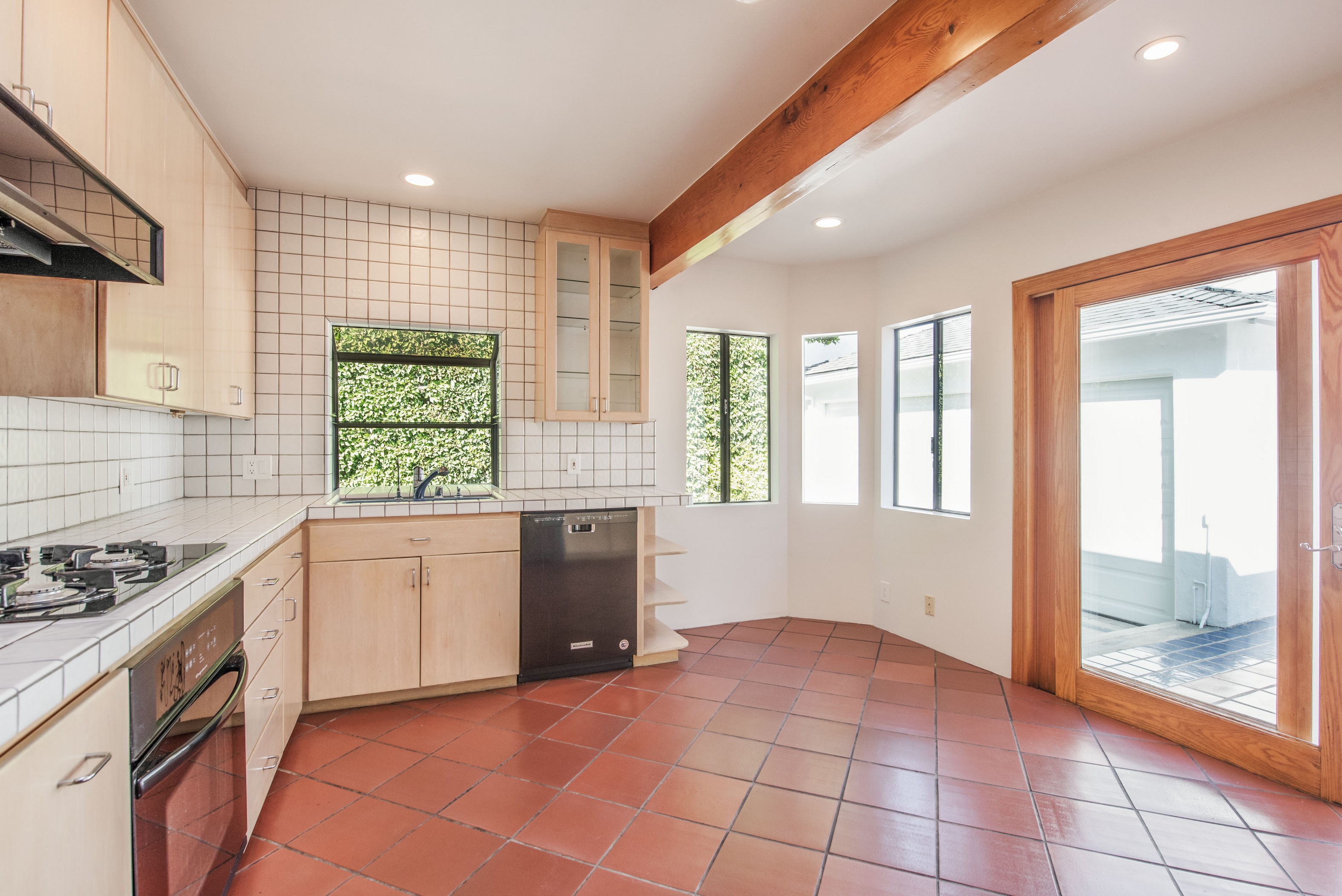 556 swarthmore,California 90272,2 Bedrooms Bedrooms,2 BathroomsBathrooms,Home,swarthmore,1063