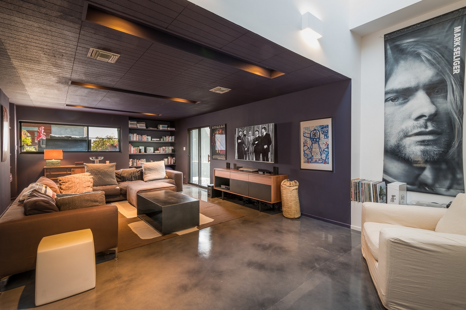 16571 Chattanooga Pl,Pacific Palisades,California 90272,4 Bedrooms Bedrooms,3.5 BathroomsBathrooms,Home,Chattanooga Pl,1073