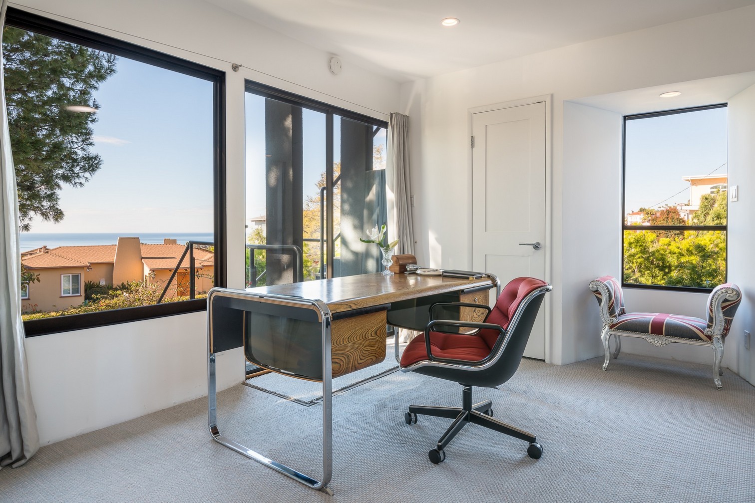 16571 Chattanooga Pl,Pacific Palisades,California 90272,4 Bedrooms Bedrooms,3.5 BathroomsBathrooms,Home,Chattanooga Pl,1073