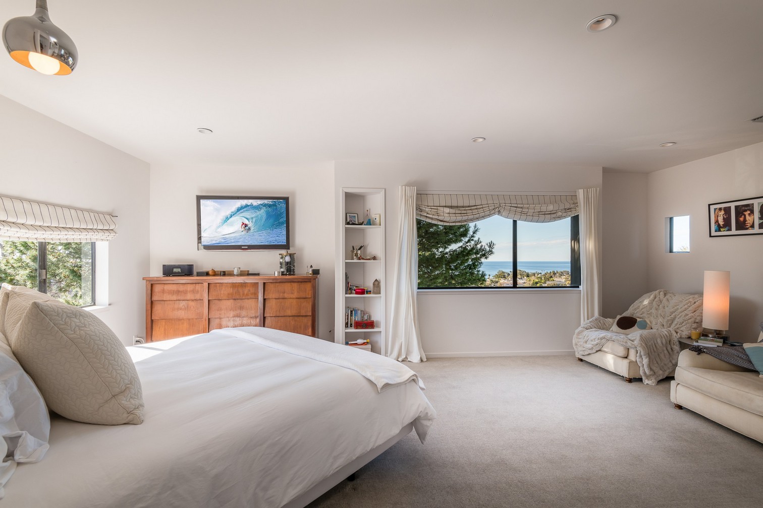 16571 Chattanooga Pl,Pacific Palisades,California 90272,4 Bedrooms Bedrooms,3.5 BathroomsBathrooms,Home,Chattanooga Pl,1073