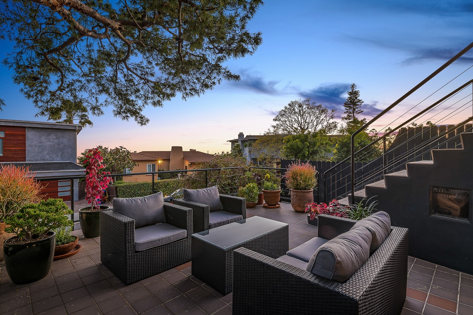 16571 Chattanooga Pl,Pacific Palisades,California 90272,4 Bedrooms Bedrooms,3.5 BathroomsBathrooms,Home,Chattanooga Pl,1073