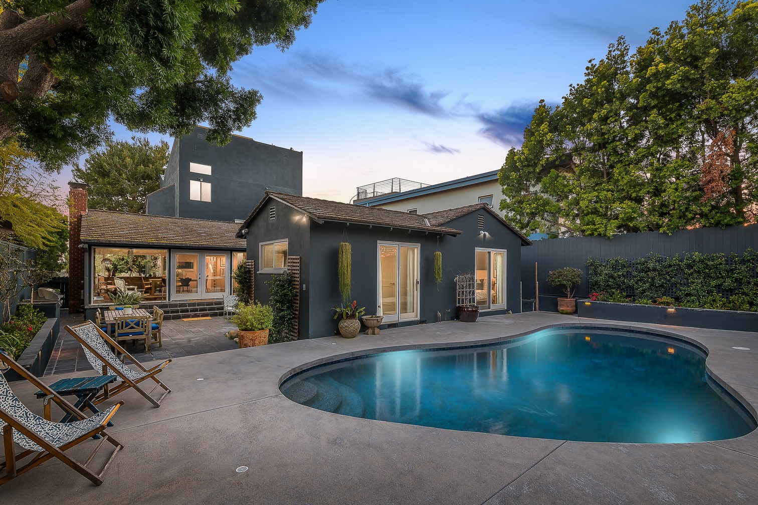 16571 Chattanooga Pl,Pacific Palisades,California 90272,4 Bedrooms Bedrooms,3.5 BathroomsBathrooms,Home,Chattanooga Pl,1073